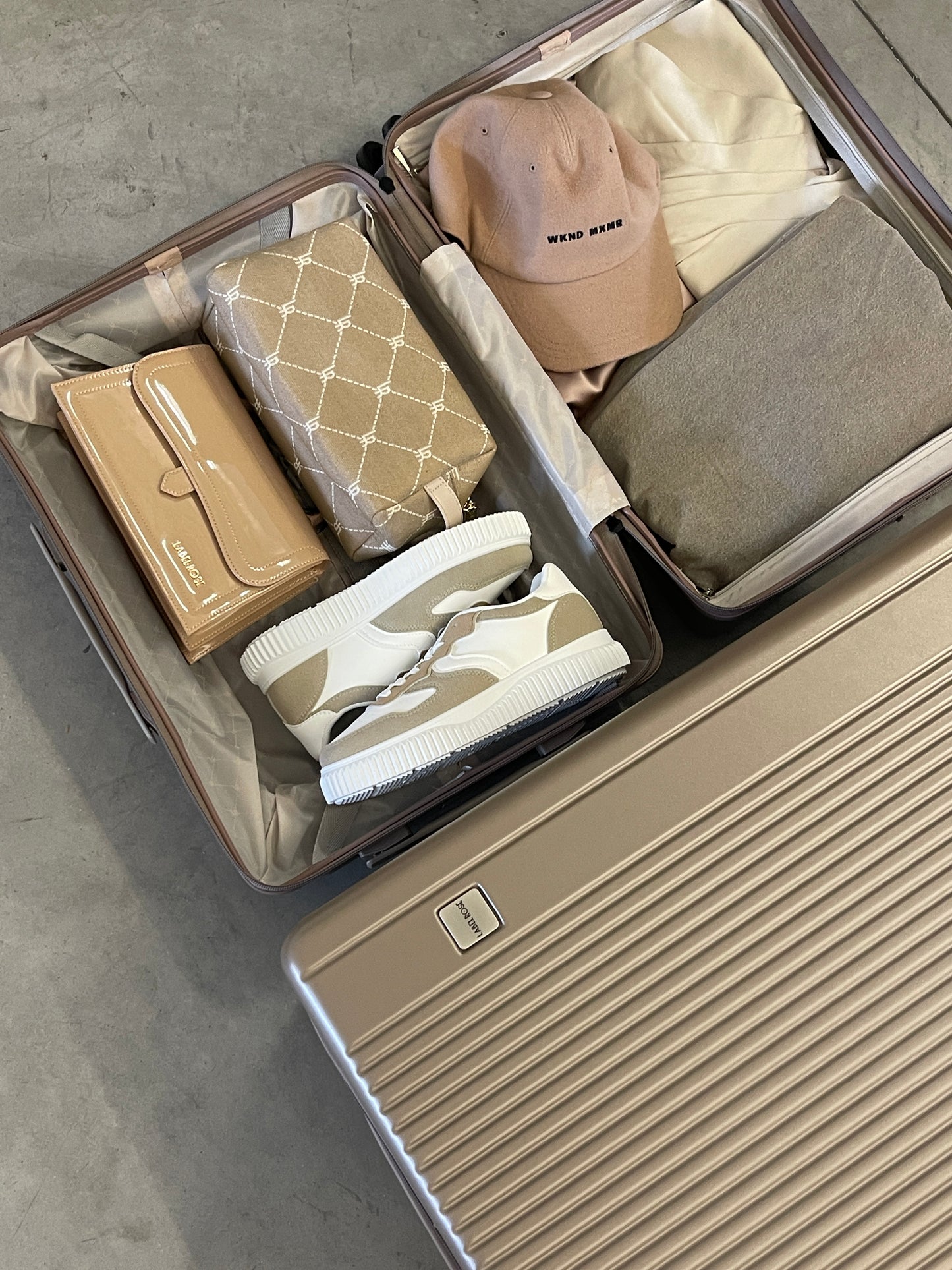Valigia trolley opaco quattro ruote - TAUPE