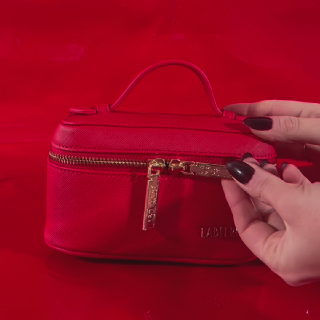 Carica e guarda video nella visualizzazione della galleria, Mini beauty in saffiano - ROSSO PASSIONE