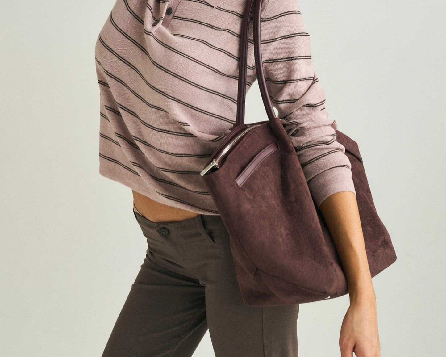 BRIELLE BIG FAUX SUEDE SHOULDER BAG - AUBERGINE