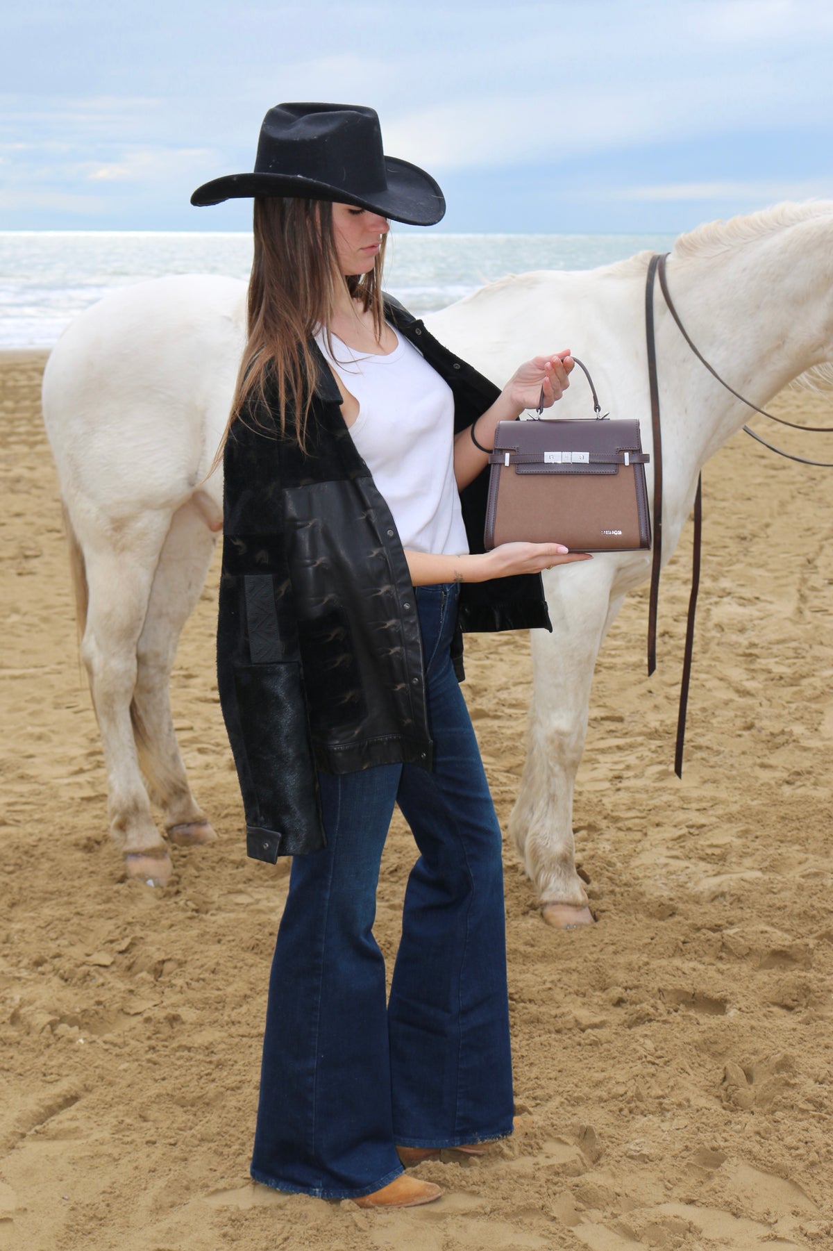 Bolso GRACE SUEDE MEDIANO - MARRÓN