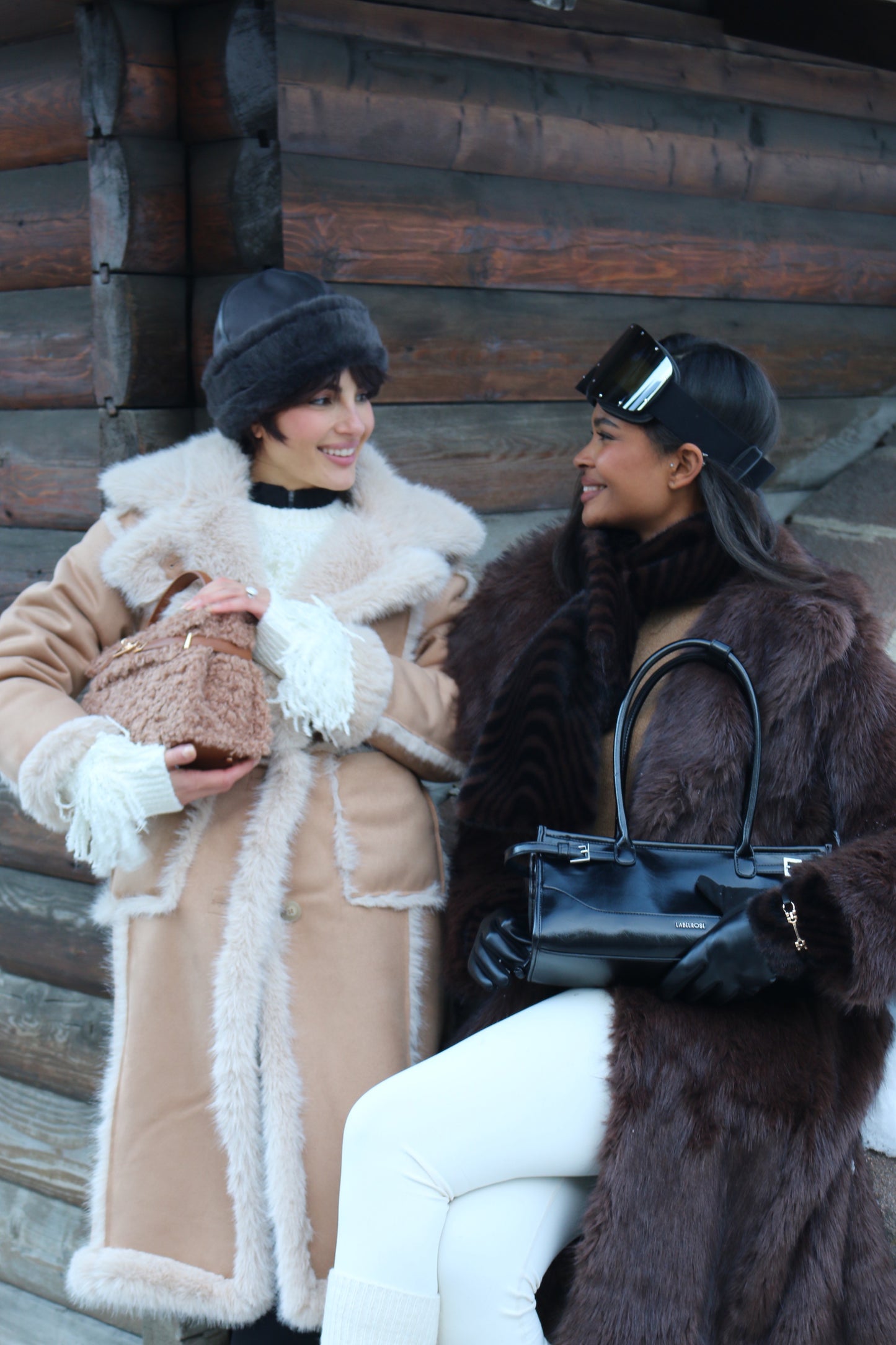 SABOT GLACE shoulder bag - BLACK