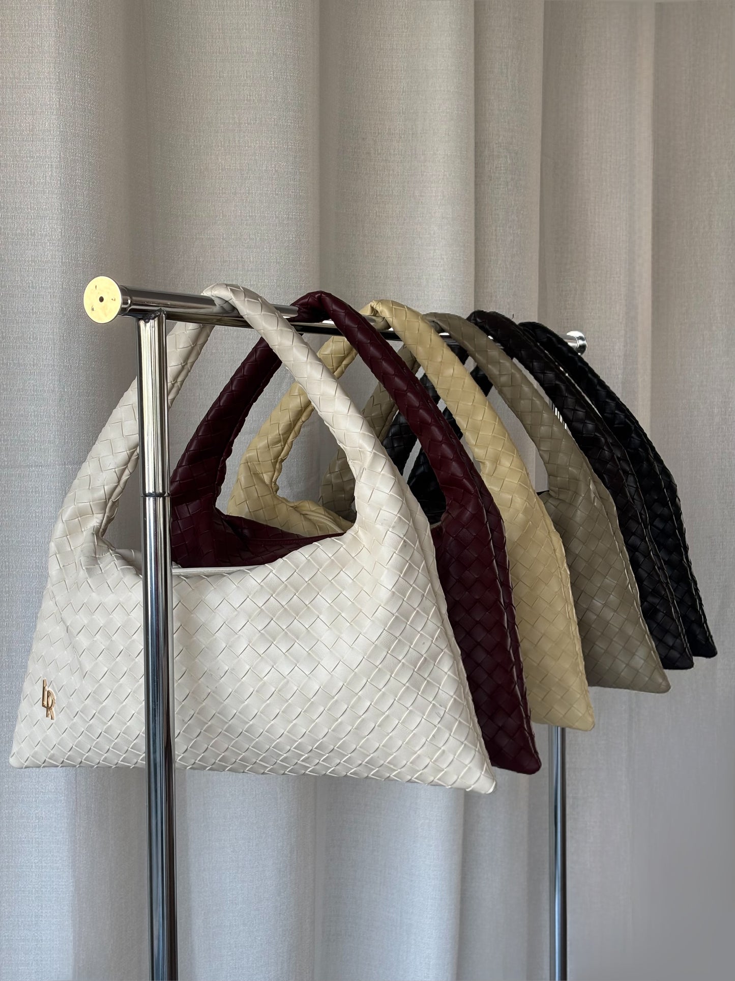 ANYA woven shoulder bag - CREAM