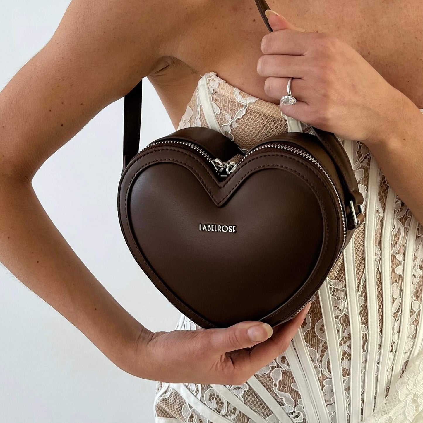 CUPID Shoulder Bag - BROWN