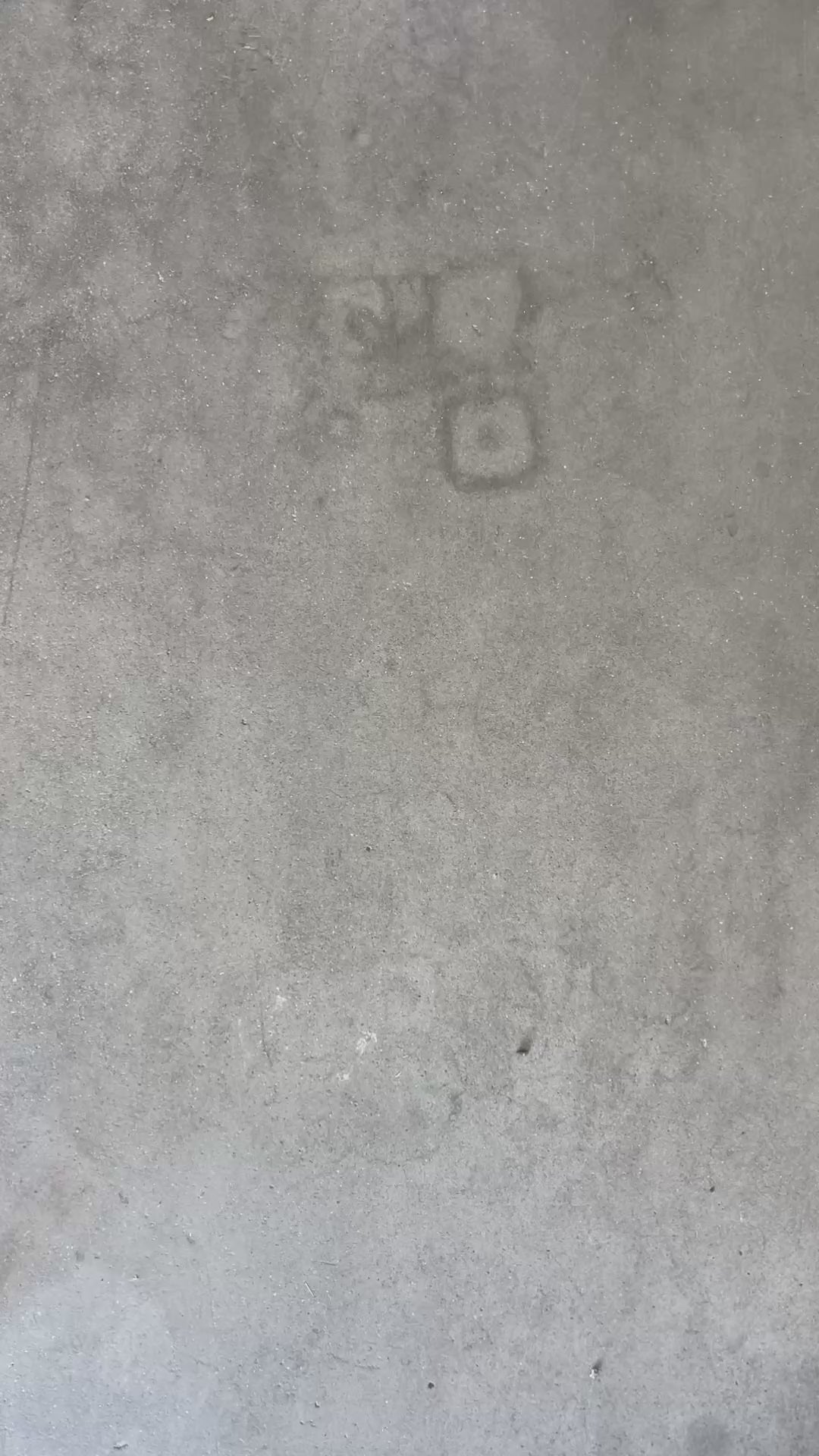 Cargar y reproducir video en el visor de la galería, Bolso de mano BRIELLE SMALL EFECTO ANTE - GRIS
