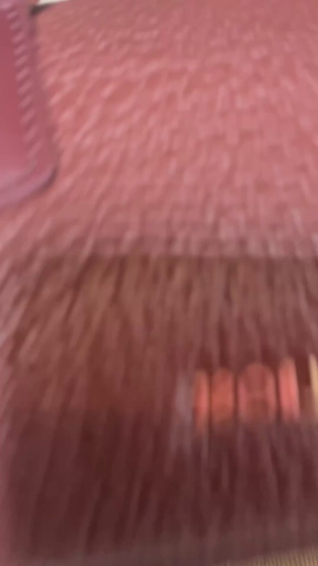 Carica e guarda video nella visualizzazione della galleria, Borsa a mano BLINKY - MILK CHOCOLATE
