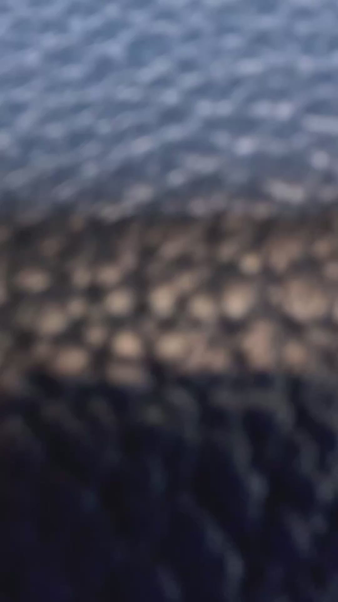 Carica e guarda video nella visualizzazione della galleria, Borsa a mano BLINKY - MIDNIGHT BLUE
