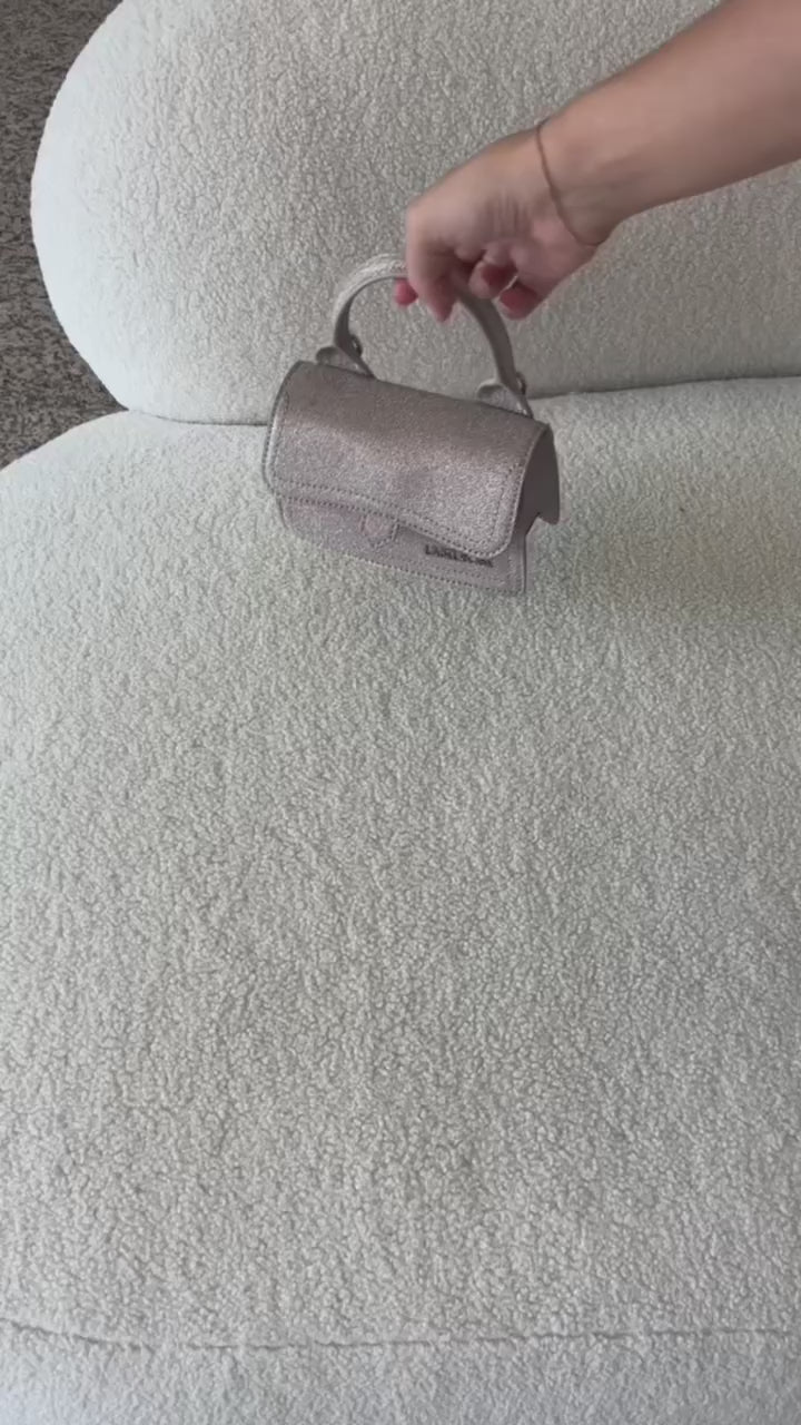 Carica e guarda video nella visualizzazione della galleria, Mini bag a mano PAIGE MINI LE - CELESTE
