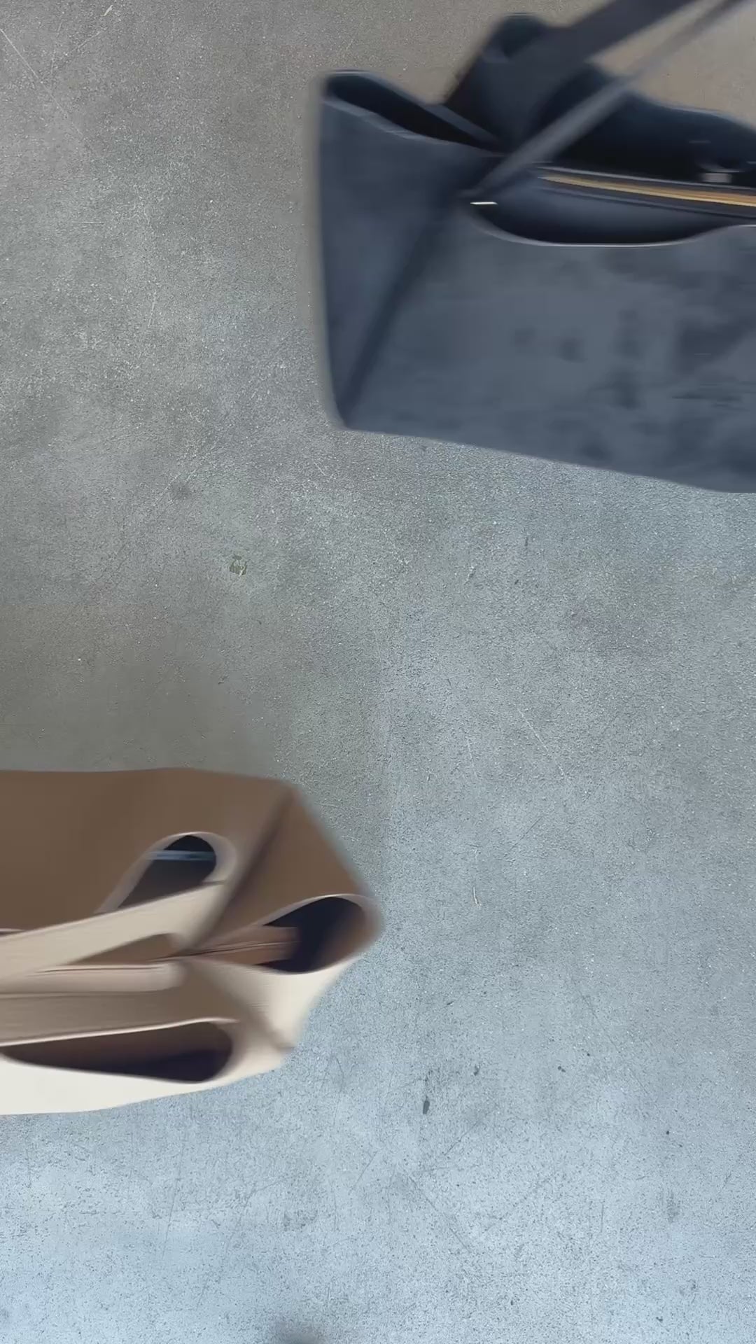 Carica e riproduci il video nel visualizzatore della galleria, Borsa a spalla IVORY - CARAMEL RULE
