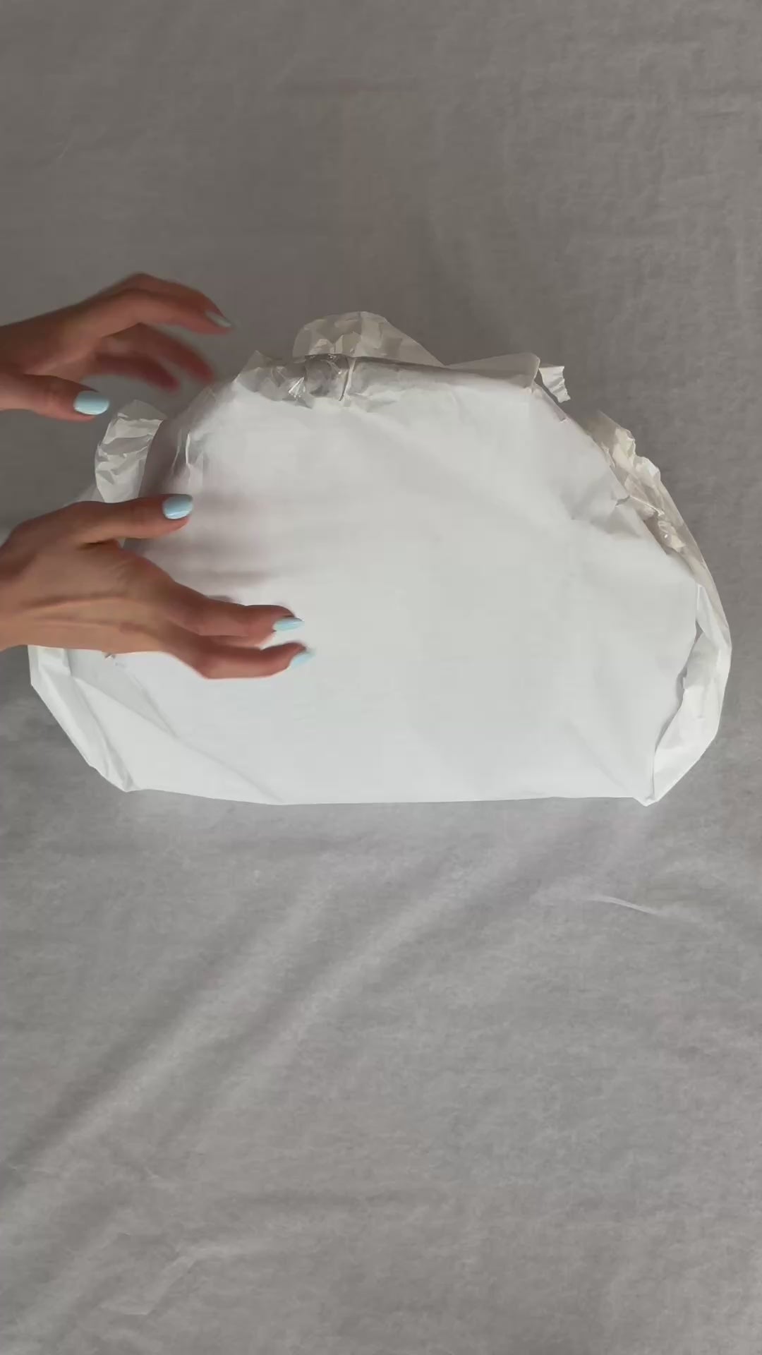 Carica e guarda video nella visualizzazione della galleria, Borsa a spalla MELROSE - PINEWOOD
