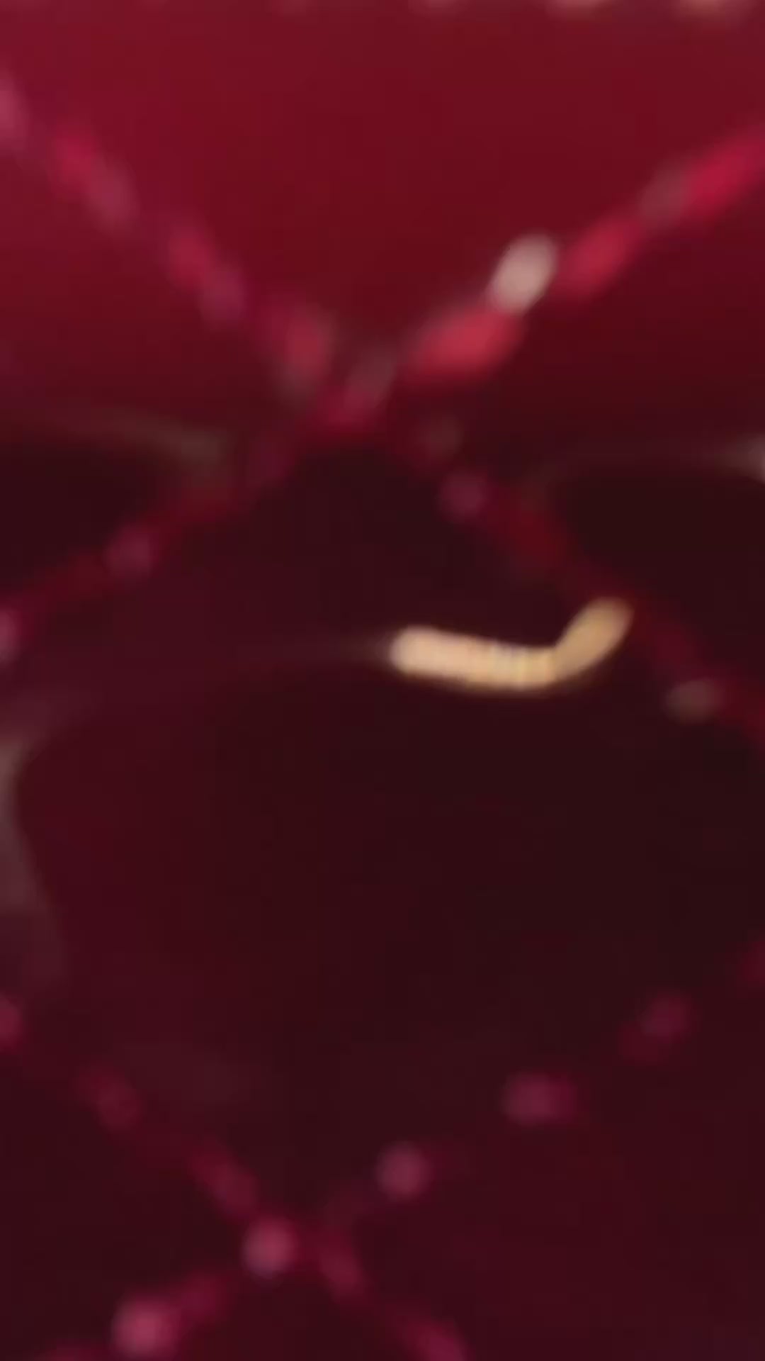 Carica e guarda video nella visualizzazione della galleria, Borsa a mano ROUGE - RED PASSION GOLD

