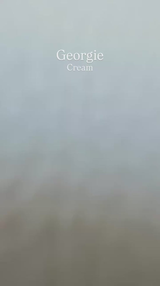 Carica e guarda video nella visualizzazione della galleria, Borsa a spalla Georgie - CREAM
