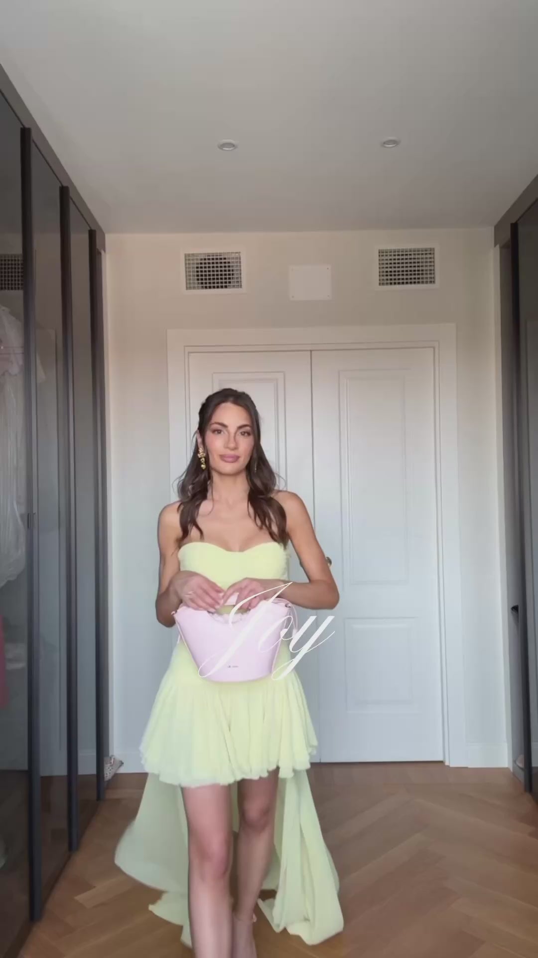 Load and play video in Gallery viewer, Handbag JOY - PINK
