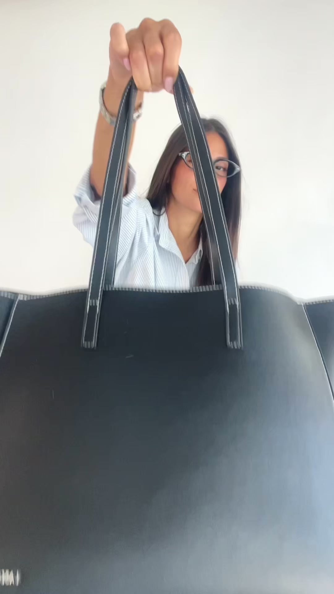 Carica e guarda video nella visualizzazione della galleria, Borsa a spalla MELISSA BIG - BLACK SILVER PREVENDITA
