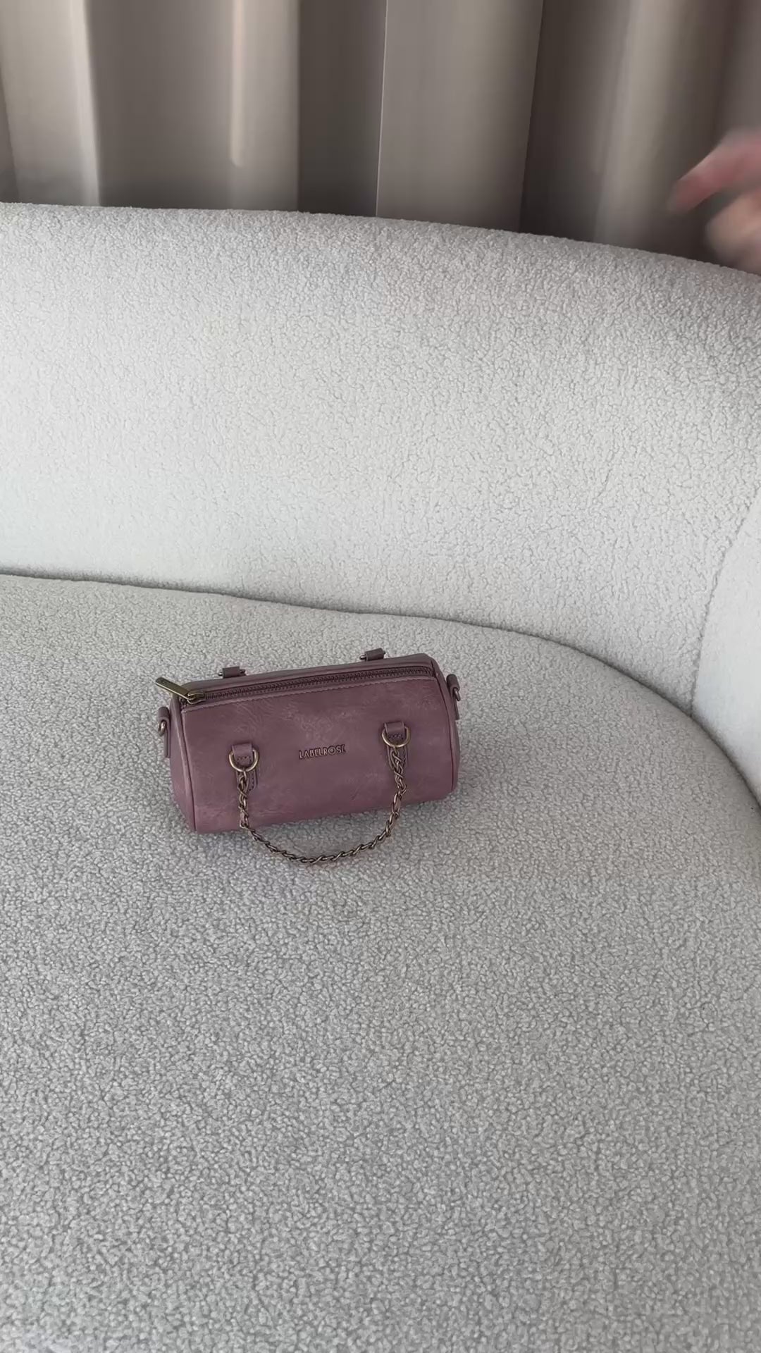 Carica e guarda video nella visualizzazione della galleria, Mini bag AMELIE - ROSA
