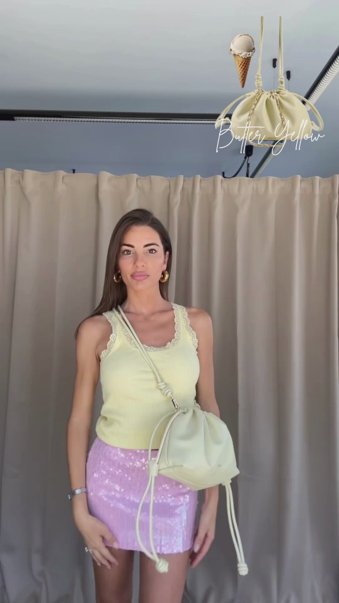 Carica e guarda video nella visualizzazione della galleria, Borsa a tracolla JUDY - BUTTER YELLOW

