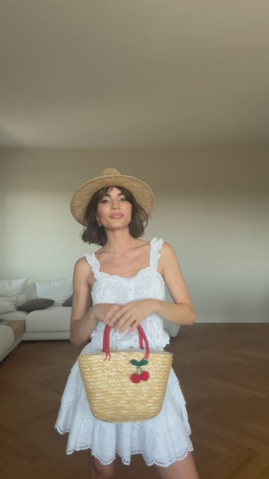 Load and play video in Gallery viewer, Straw bag with cherry
