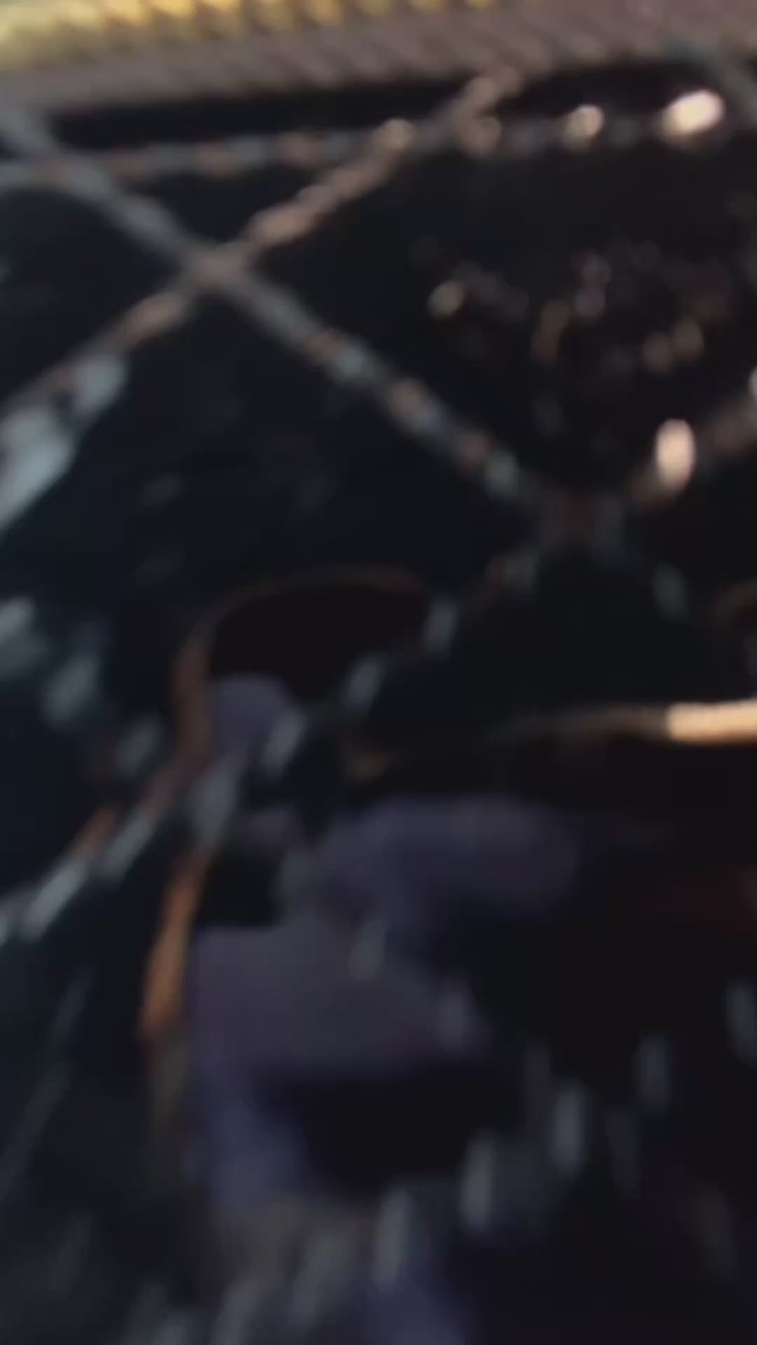 Carica e guarda video nella visualizzazione della galleria, Borsa a mano ROUGE - MIDNIGHT BLACK GOLD
