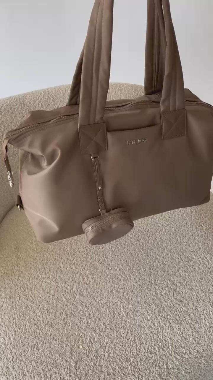 Carica e guarda video nella visualizzazione della galleria, Borsa organizer MOMMY BAG - BLUE
